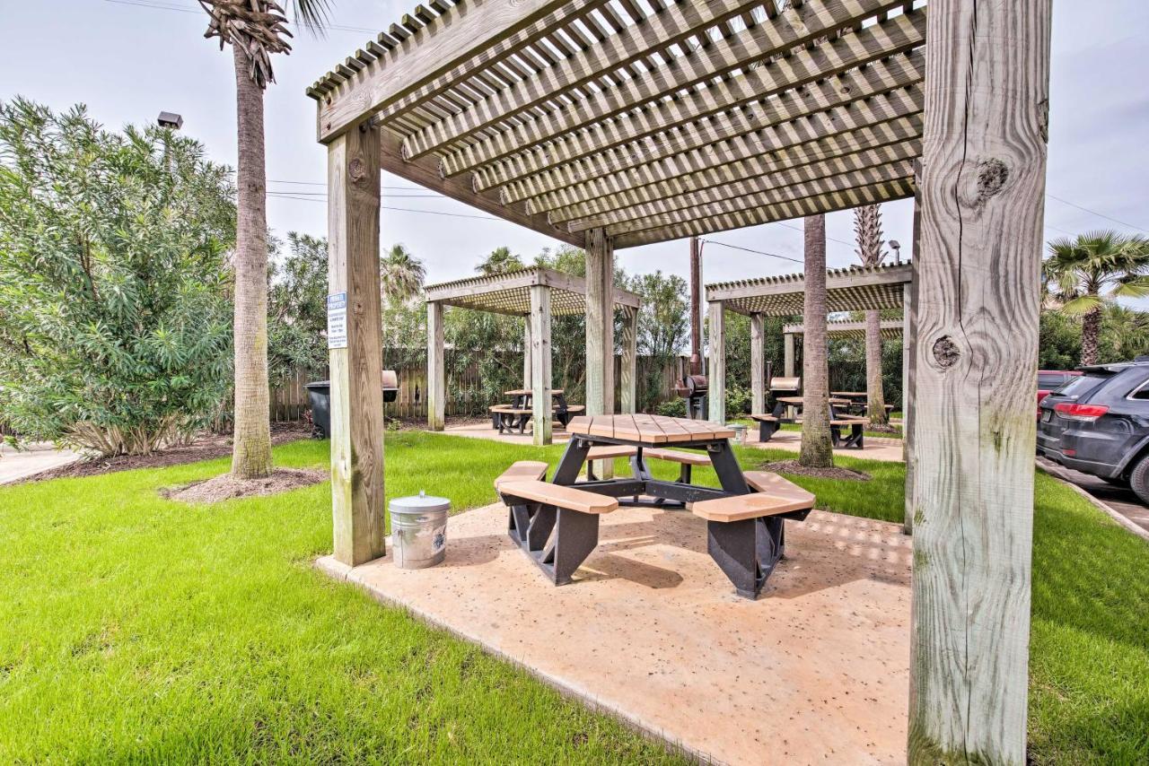 Galveston Condo With Oceanfront Views And 2 Pools Exterior photo